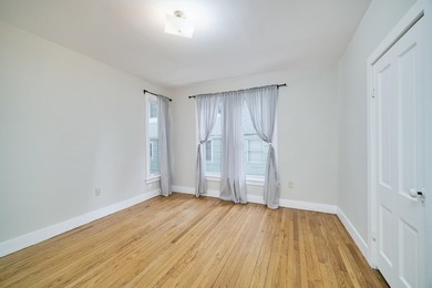 This charming duplex sits on a large lot with a privacy fenced - photo 17