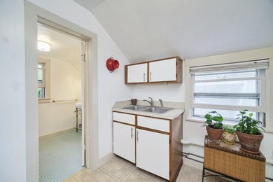 This charming duplex sits on a large lot with a privacy fenced - photo 29