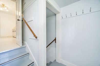 This charming duplex sits on a large lot with a privacy fenced - photo 34