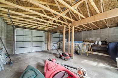 This charming duplex sits on a large lot with a privacy fenced - photo 39