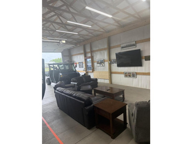 If you've been looking for a clean, move-in ready place that's - photo 39