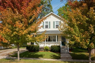 This charming duplex sits on a large lot with a privacy fenced - photo 45