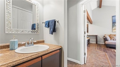 Enjoy lake living with comfort, convenience, and investment - photo 6
