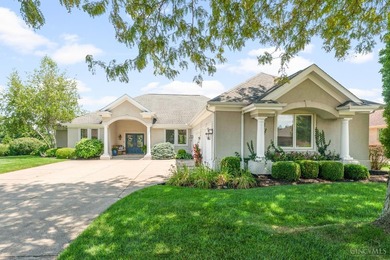 Welcome to your own private oasis with breathtaking views of the - photo 1