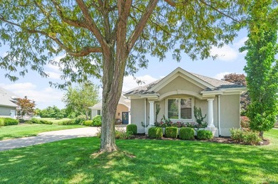 Welcome to your own private oasis with breathtaking views of the - photo 4
