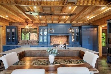 EXTRAORDINARY CRAFTSMANSHIP MEETS LAKEFRONT LIVING...A LEGACY - photo 5