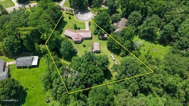 Live your best life in this beautifully appointed home! Roof and - photo 2