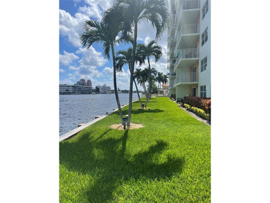 LUXURY STUDIO IN PREMIER INTRACOASTAL HIGH-RISE--FULLY FURNISHED