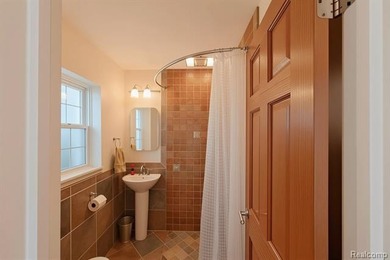 Perfectly positioned along the soft, sandy shoreline of - photo 20
