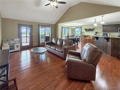 Experience lakefront living in this well-appointed 3-bedroom - photo 7