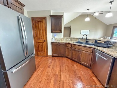 Experience lakefront living in this well-appointed 3-bedroom - photo 10