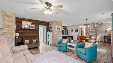 Beautiful 3-bedroom, 2-bath home located right in the heart of - photo 3
