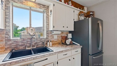 Beautiful 3-bedroom, 2-bath home located right in the heart of - photo 6