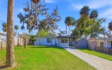 Lake Apopka Home For Sale in Apopka Florida