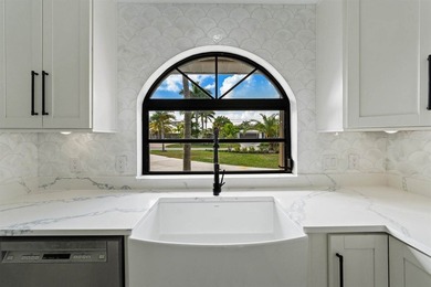 Beautifully renovated waterfront home in Beau Rivage with ocean - photo 13