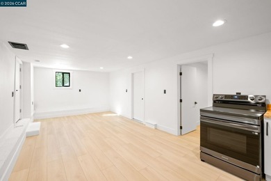 Beautifully renovated West Oakland home with flexible living and - photo 22
