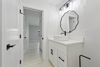 Beautifully renovated waterfront home in Beau Rivage with ocean - photo 22