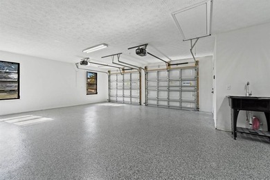Beautifully renovated waterfront home in Beau Rivage with ocean - photo 24