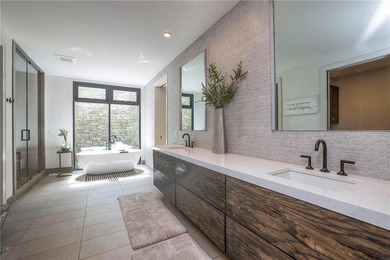 Recently lowered to 2,300,000 Million with an appraisal of 2,995 - photo 25