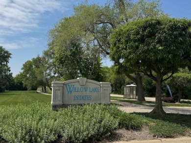 Lake Home For Sale in Elgin, Illinois