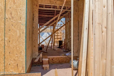 New construction by PDH! This thoughtfully designed 4-bedroom - photo 3