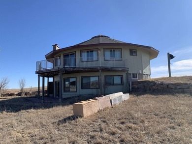 UNIQUE 17-SIDED LAKEVIEW HOME. Situated on 5 acres on the south - photo 3