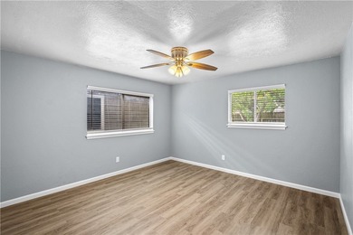 Welcome to 10946 Birdwood Circle in Corpus Christi, Texas. This - photo 14