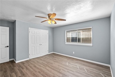 Welcome to 10946 Birdwood Circle in Corpus Christi, Texas. This - photo 15