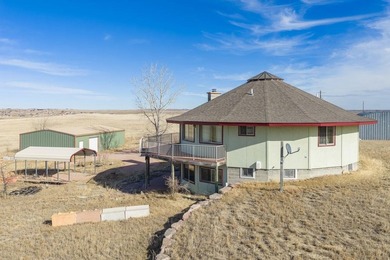UNIQUE 17-SIDED LAKEVIEW HOME. Situated on 5 acres on the south - photo 9