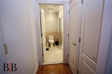 Welcome to this beautifully maintained 2-bedroom, 2-bathroom - photo 22