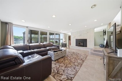 Beautifully updated Woodland Lake home where you can enjoy - photo 26