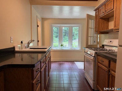 Luna Sloop Cottage. Tucked into the hillside, this enchanting 2 - photo 8