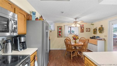 Lake living with room to spread out! Located in a cove-protected - photo 6