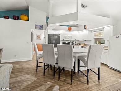 Welcome to your own private Florida retreat in the heart of - photo 11