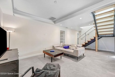 Waterfront Navigable Pool Home! Welcome to this lovely modern - photo 12