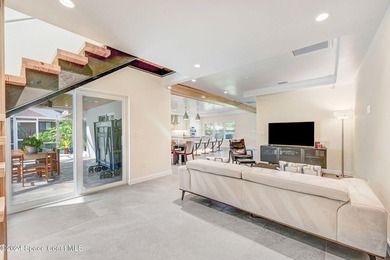 Waterfront Navigable Pool Home! Welcome to this lovely modern - photo 15
