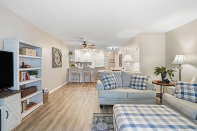 Beautifully updated and fully furnished 2BR/1.5BA Lakewood Hills - photo 16