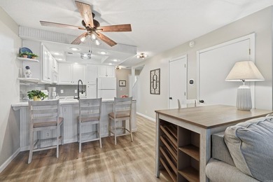 Beautifully updated and fully furnished 2BR/1.5BA Lakewood Hills - photo 17