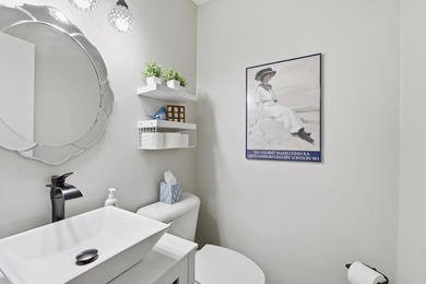 Beautifully updated and fully furnished 2BR/1.5BA Lakewood Hills - photo 18