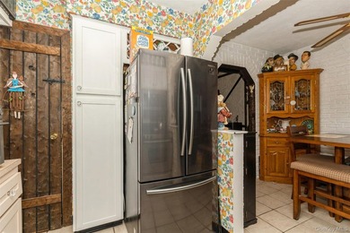 Exceptional investment or owner-occupant opportunity in the - photo 20