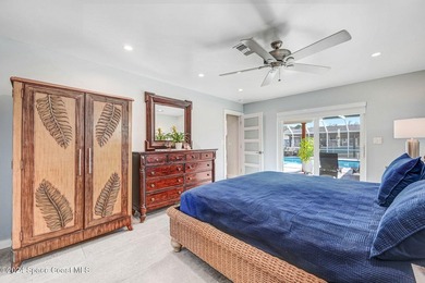 Waterfront Navigable Pool Home! Welcome to this lovely modern - photo 20