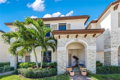 Lake Townhome/Townhouse For Sale in Miami, Florida