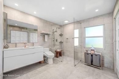 Waterfront Navigable Pool Home! Welcome to this lovely modern - photo 21