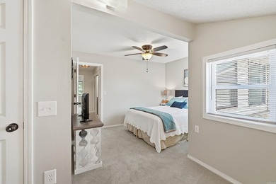 Beautifully updated and fully furnished 2BR/1.5BA Lakewood Hills - photo 23