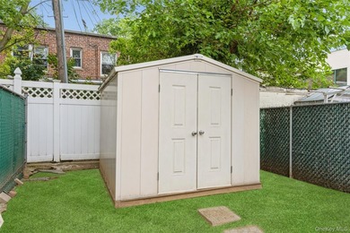 Exceptional investment or owner-occupant opportunity in the - photo 25