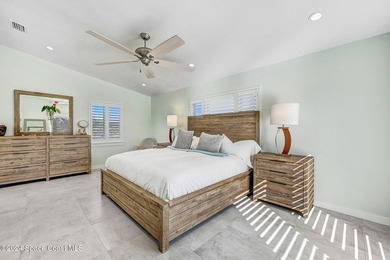 Waterfront Navigable Pool Home! Welcome to this lovely modern - photo 27