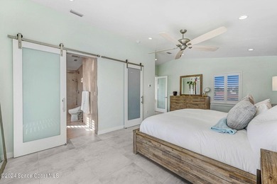 Waterfront Navigable Pool Home! Welcome to this lovely modern - photo 28