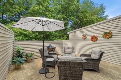 Beautifully updated and fully furnished 2BR/1.5BA Lakewood Hills - photo 33