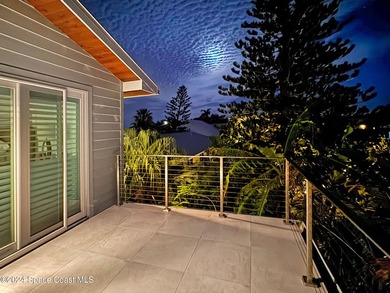 Waterfront Navigable Pool Home! Welcome to this lovely modern - photo 35