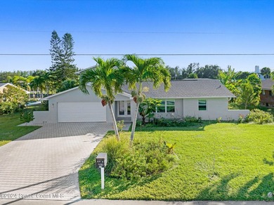 Waterfront Navigable Pool Home! Welcome to this lovely modern - photo 45